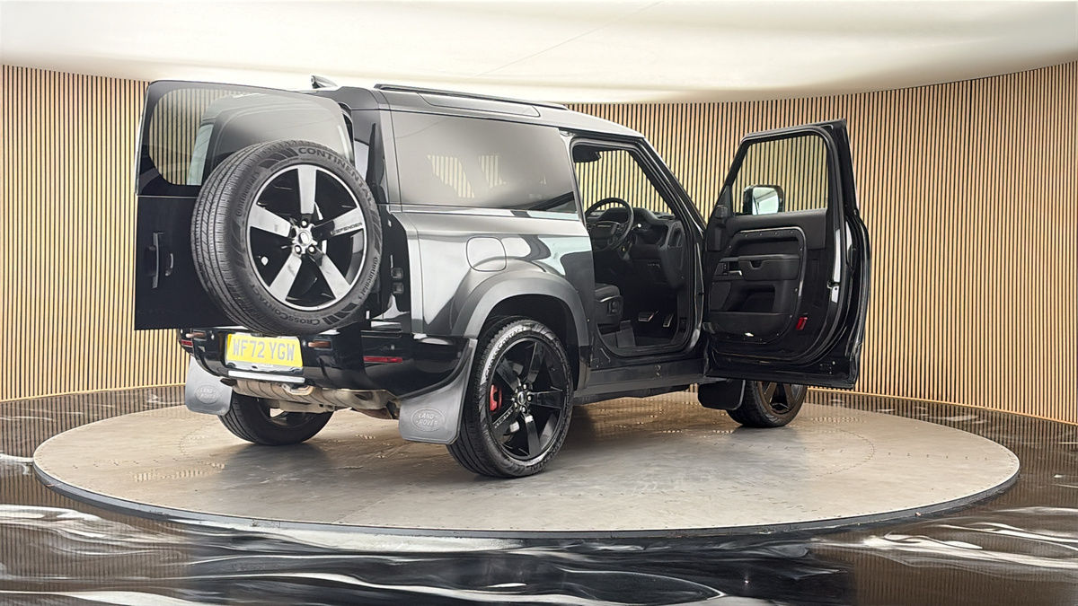 More views of Land Rover Defender 90