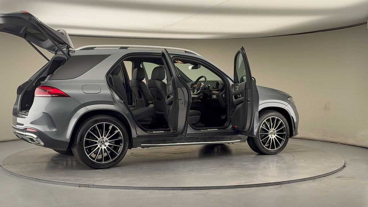 More views of Mercedes-Benz GLE