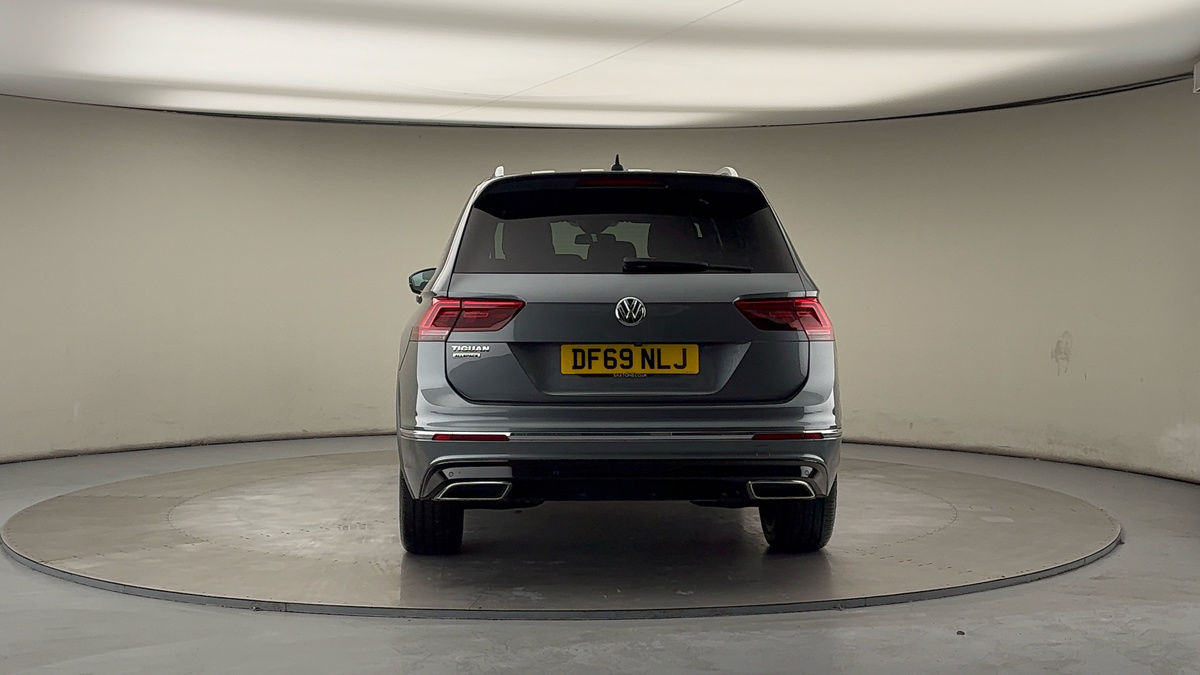 More views of Volkswagen Tiguan Allspace