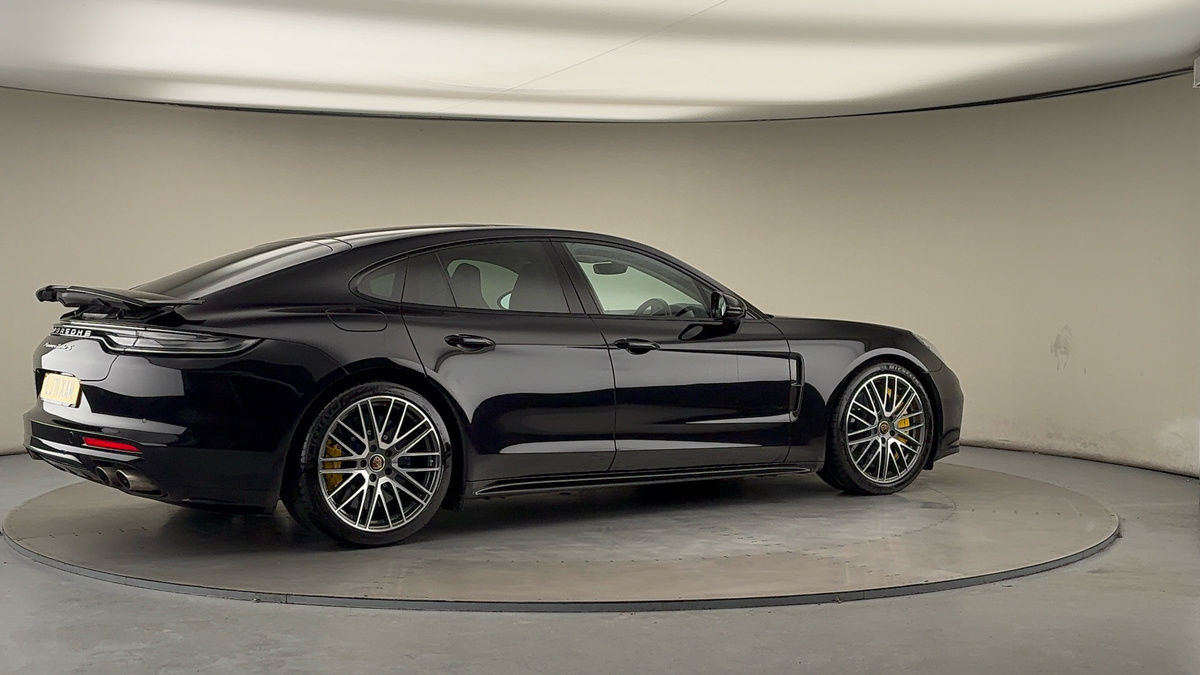 More views of Porsche Panamera