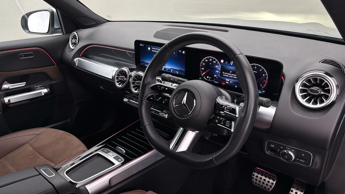 Mercedes-Benz GLB Image 5