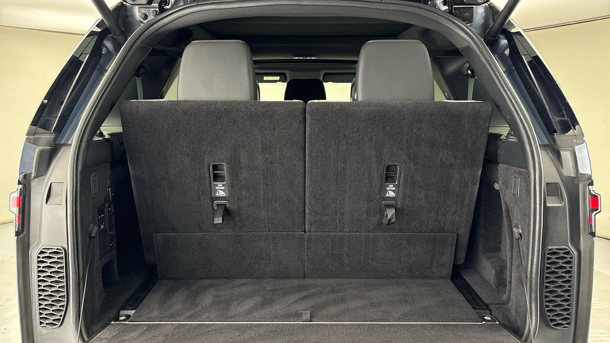 Land Rover Discovery Image 11