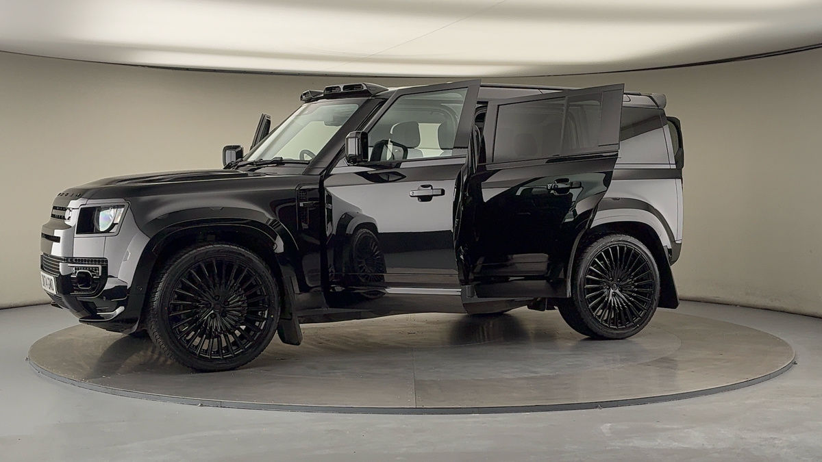 More views of Land Rover Defender 110