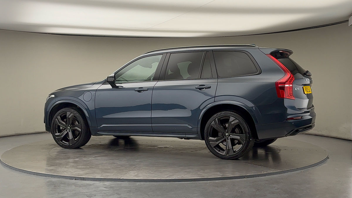 More views of Volvo XC90