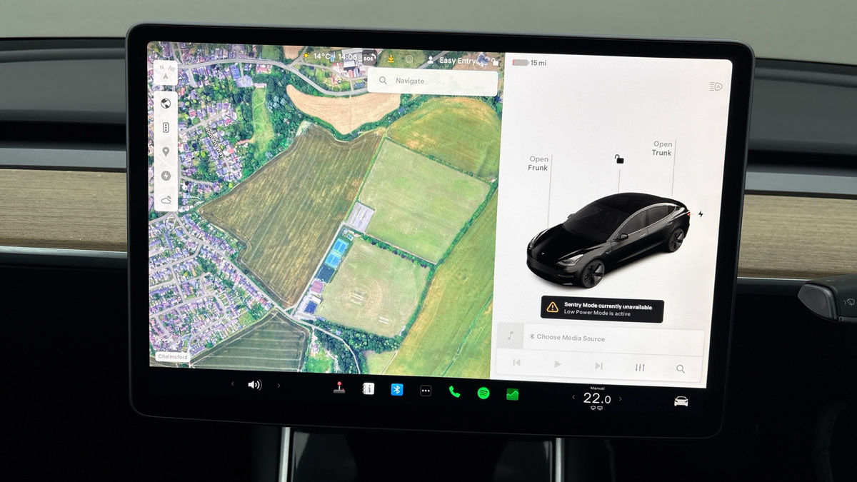 Tesla Model 3 Image 17