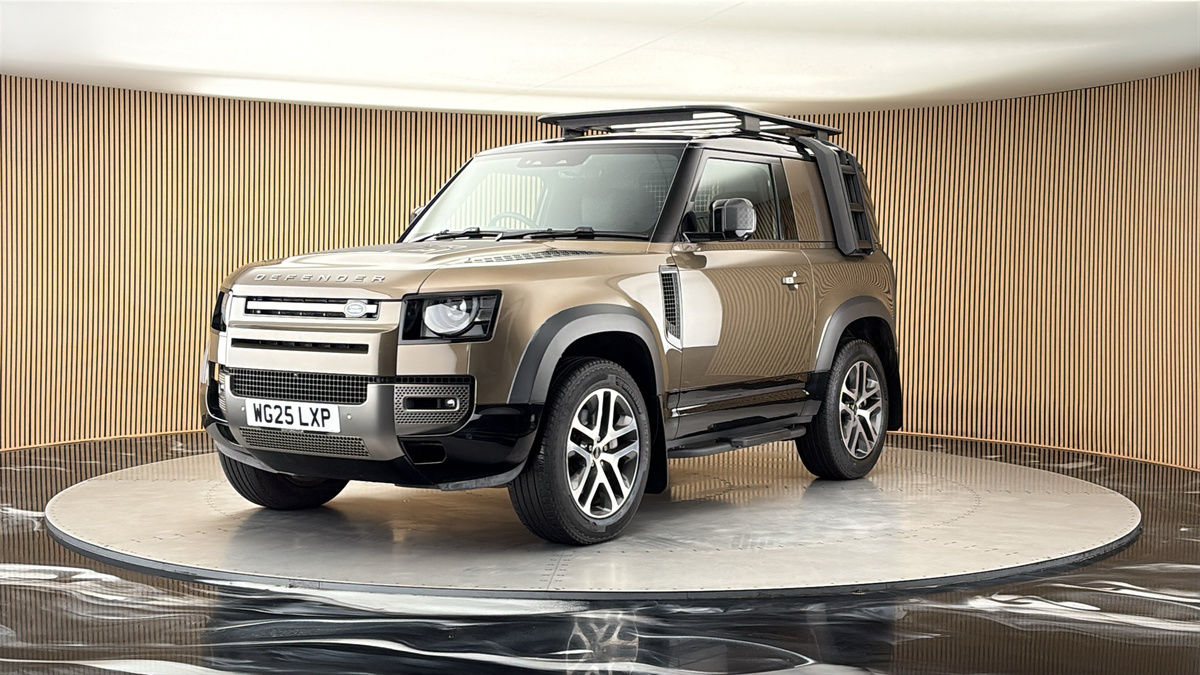More views of Land Rover Defender 90