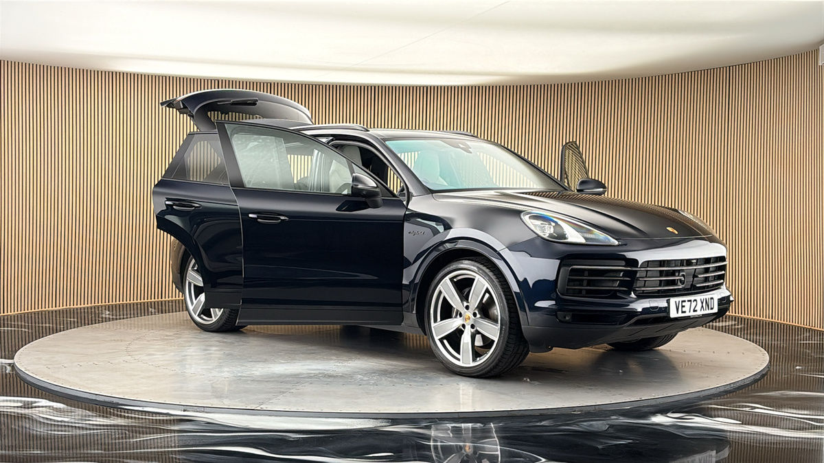 More views of Porsche Cayenne