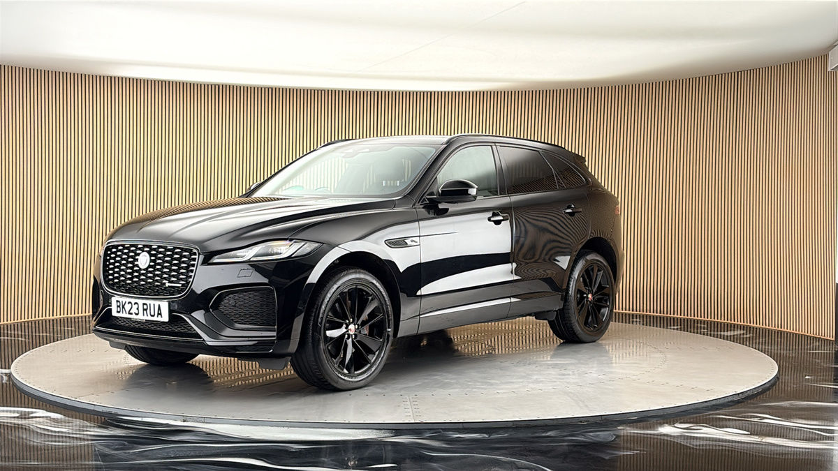 Jaguar F-PACE Image 20