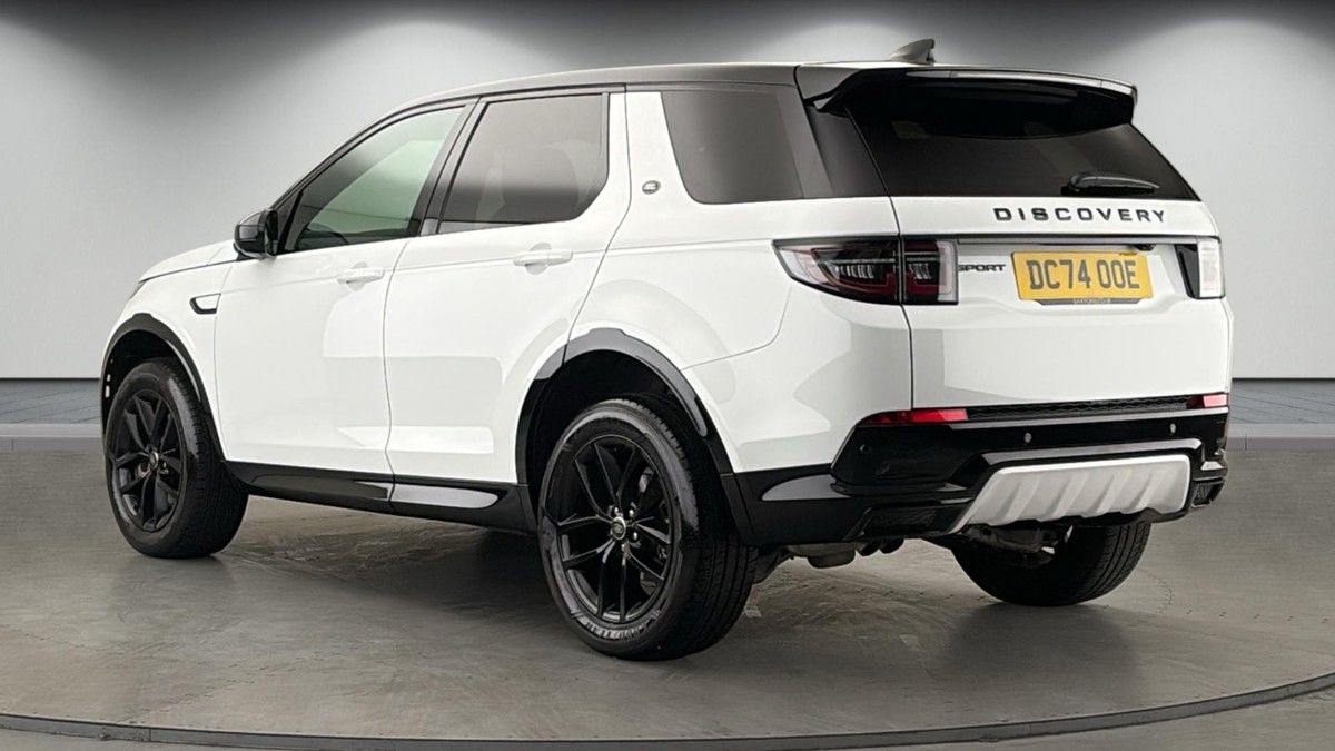 Land Rover Discovery Sport Image 2
