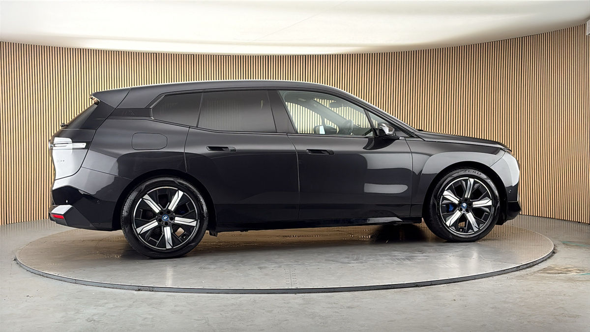 More views of BMW iX