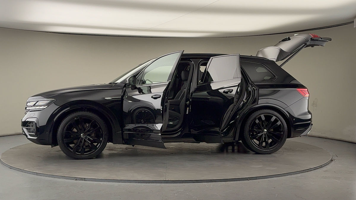 More views of Volkswagen Touareg