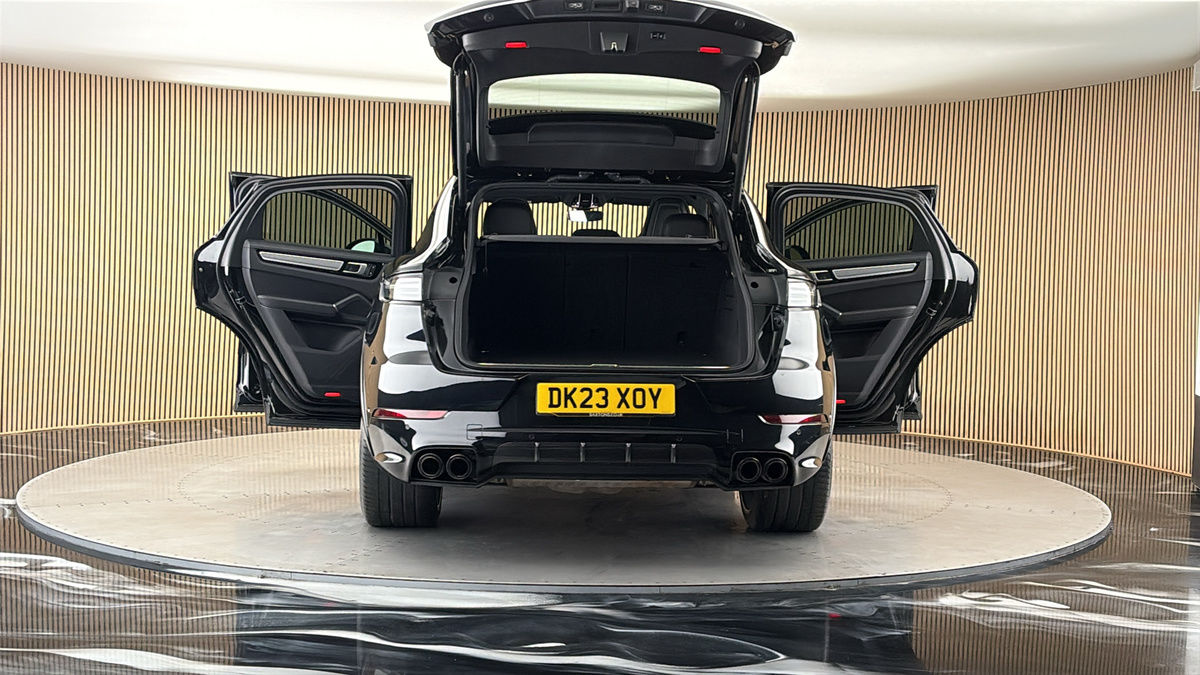 More views of Porsche Cayenne
