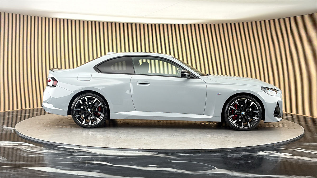 BMW 2 Series Image 16