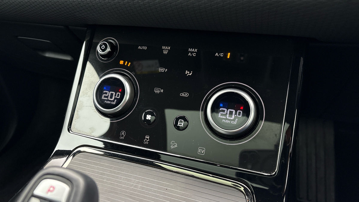 Land Rover Range Rover Evoque Image 25