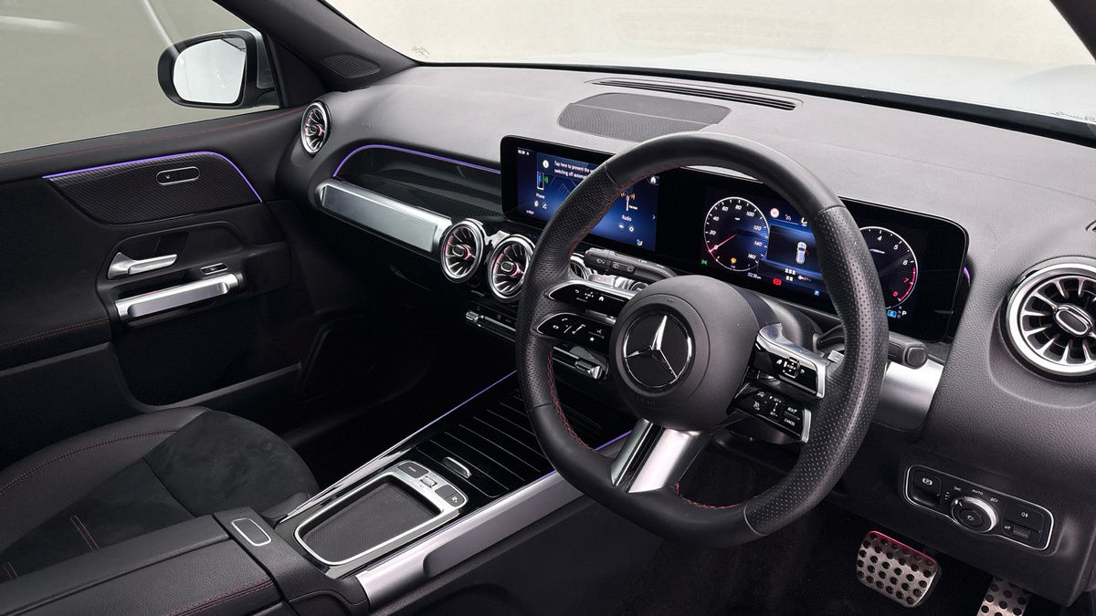 Mercedes-Benz GLB Image 5