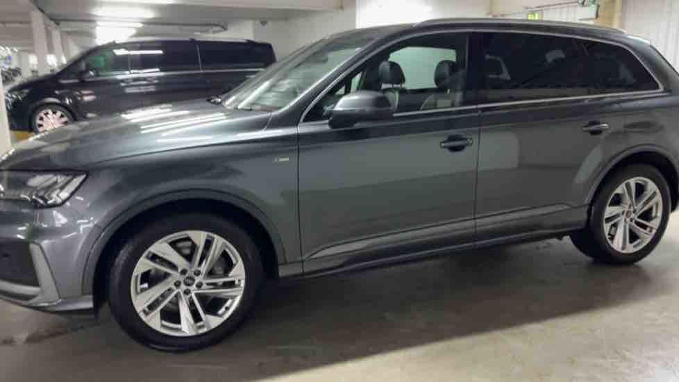 More views of Audi Q7