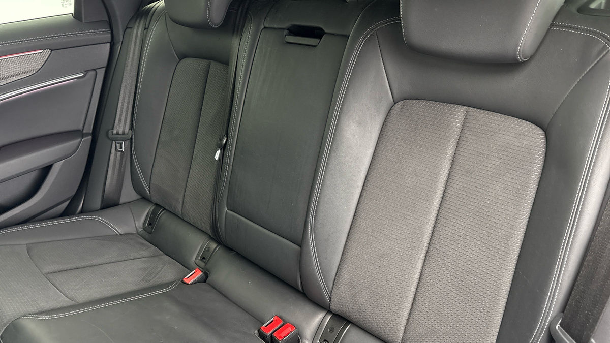 Audi A6 Avant Image 8