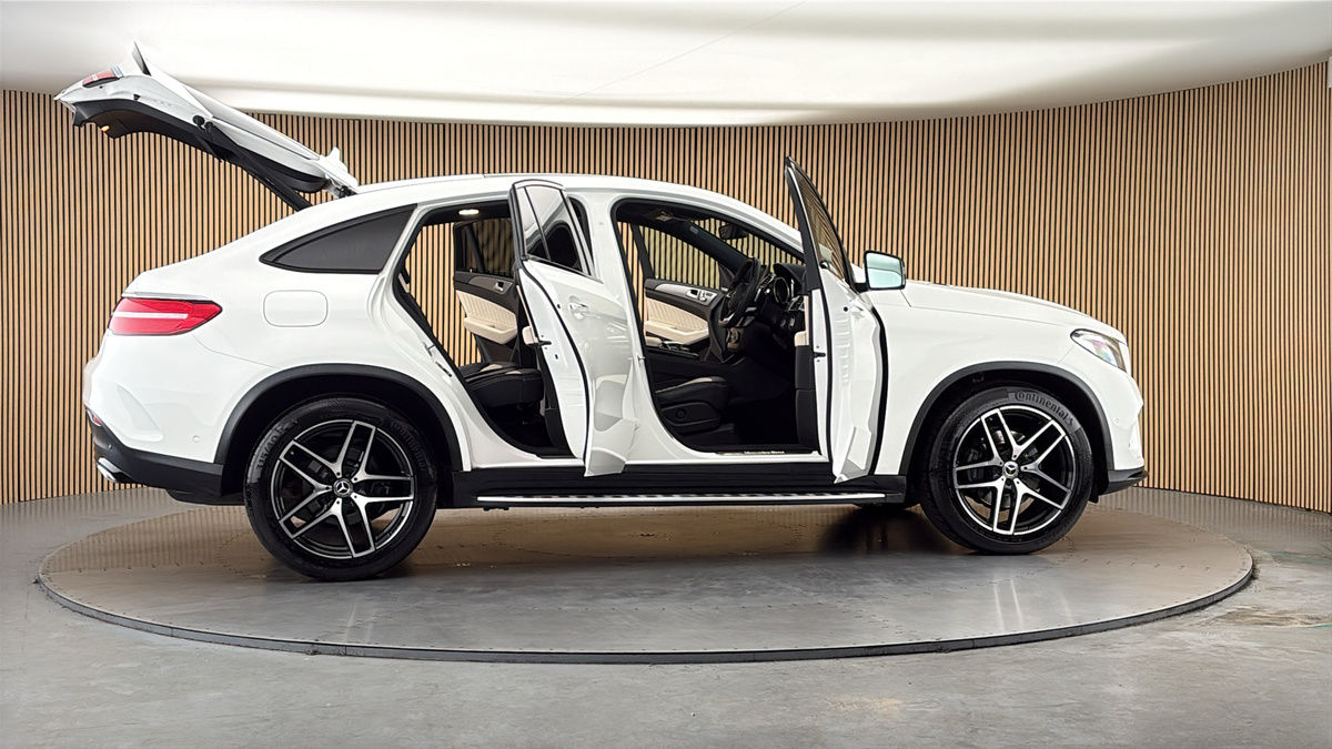 More views of Mercedes-Benz GLE