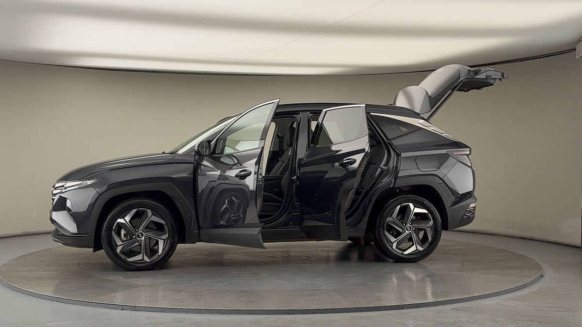 More views of Hyundai TUCSON