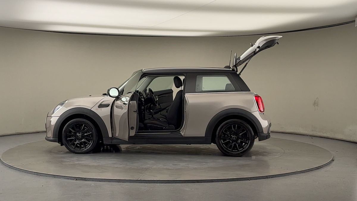 More views of MINI Hatch