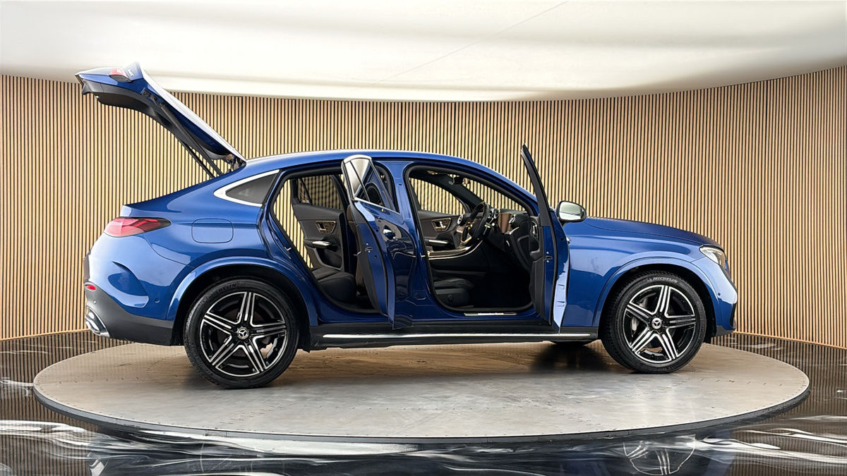 More views of Mercedes-Benz GLC
