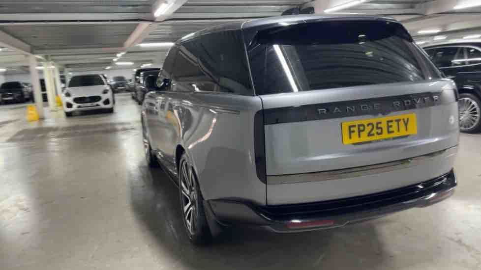 More views of Land Rover Range Rover