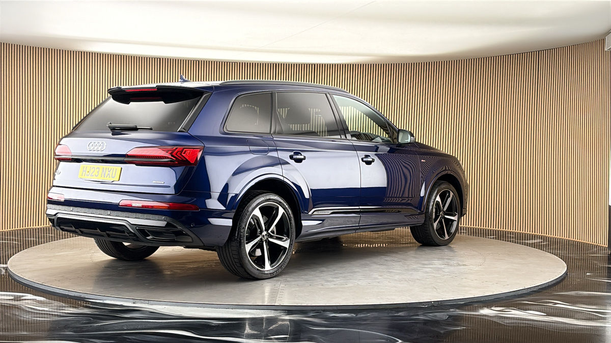 Audi Q7 Image 21