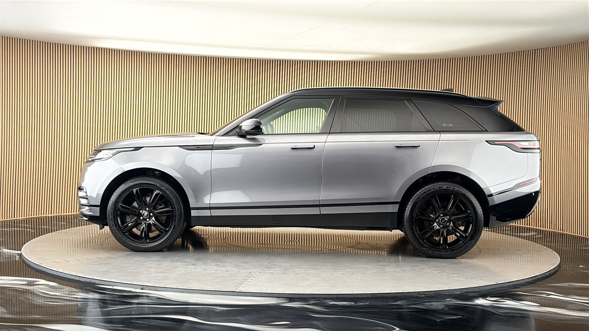 Land Rover Range Rover Velar Image 15