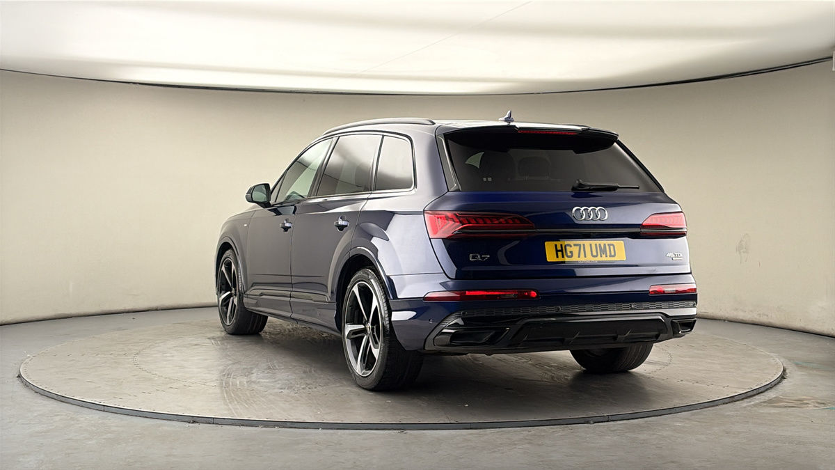 More views of Audi Q7