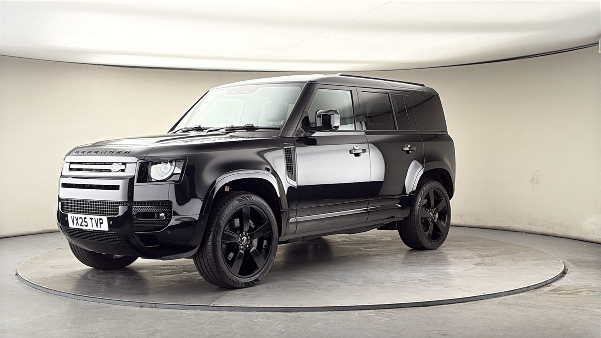 Land Rover Defender 110 Image 20
