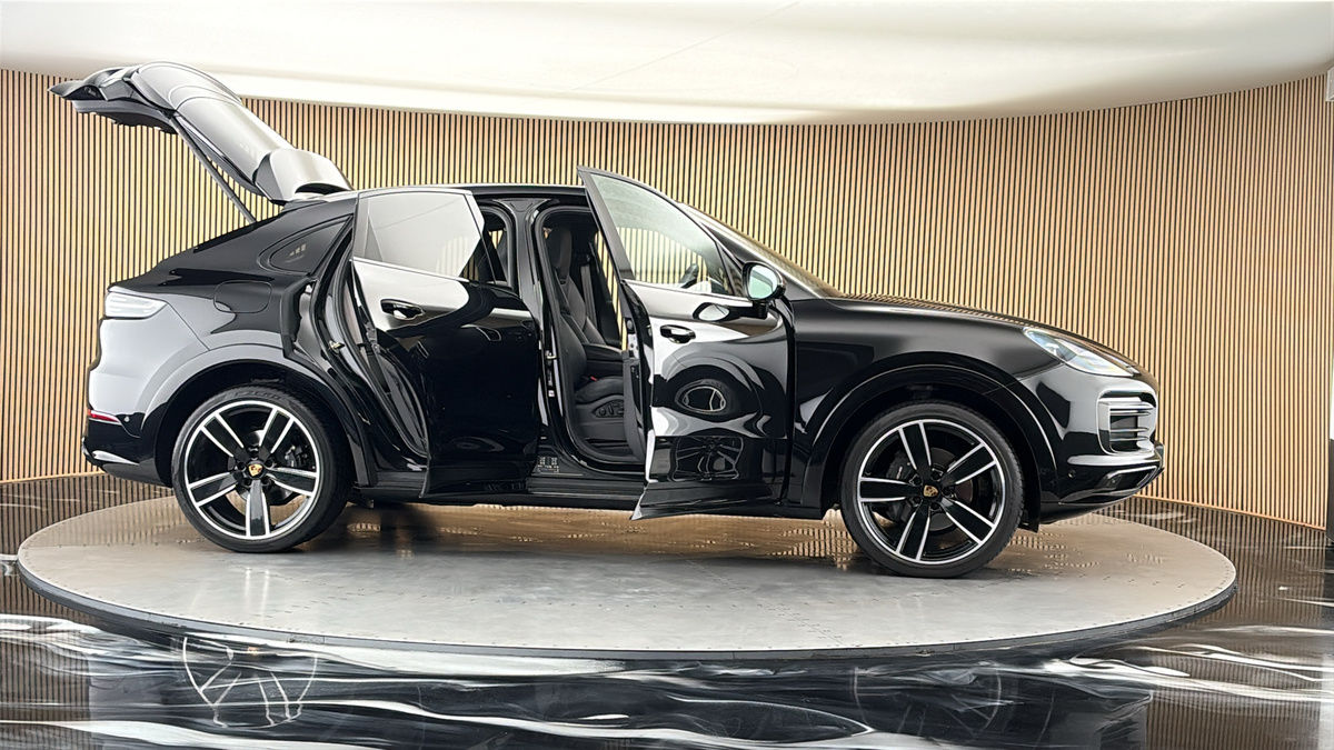 More views of Porsche Cayenne