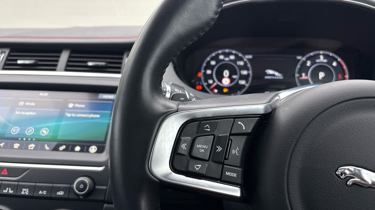 Jaguar E-PACE Image 13