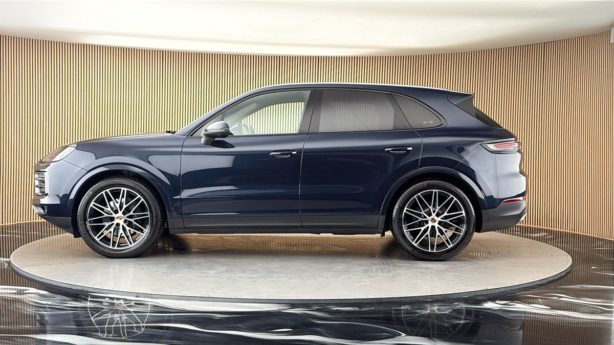 Porsche Cayenne Image 15