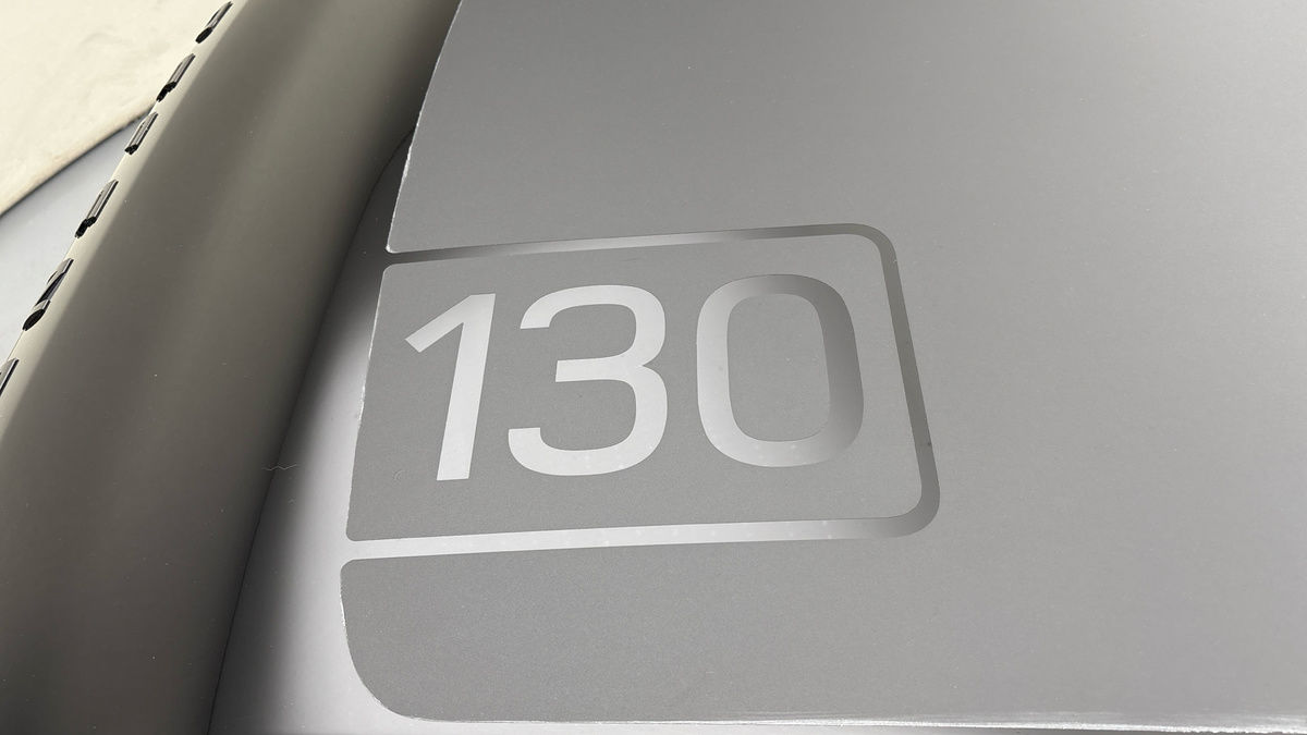 Land Rover Defender 130 Image 28