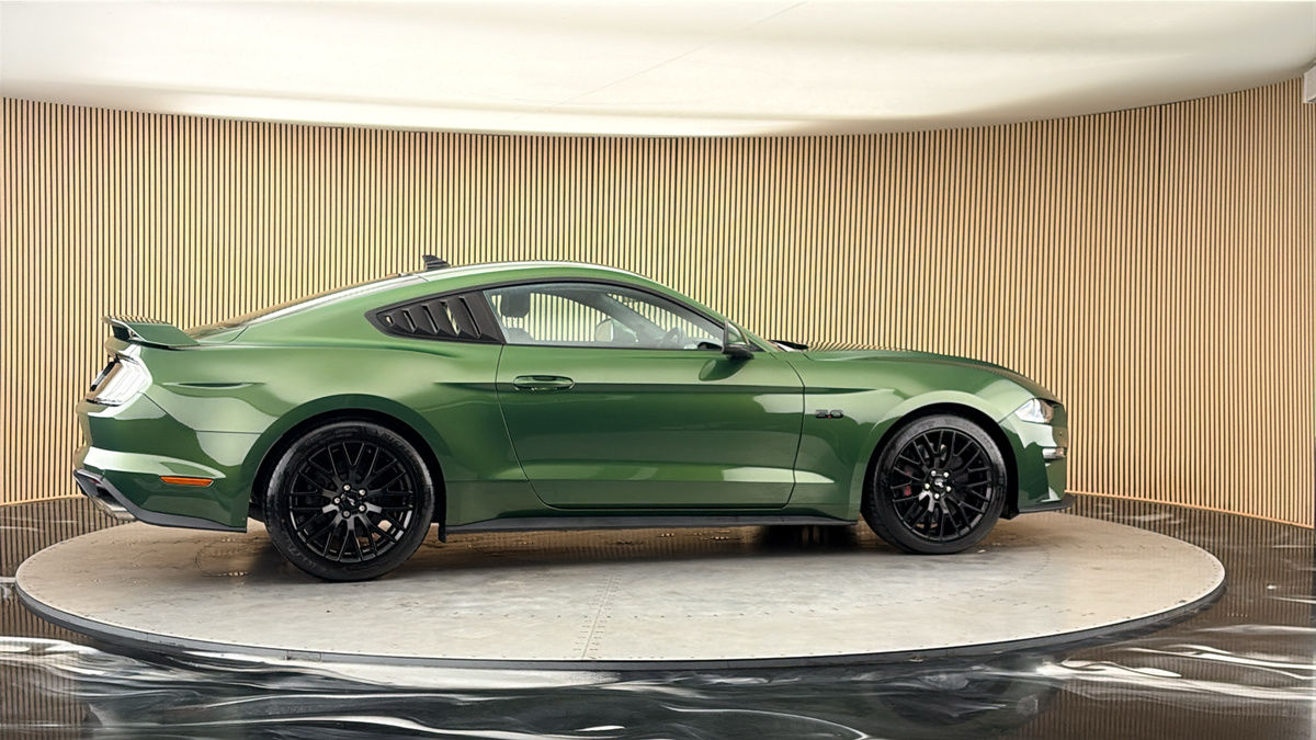 More views of Ford Mustang