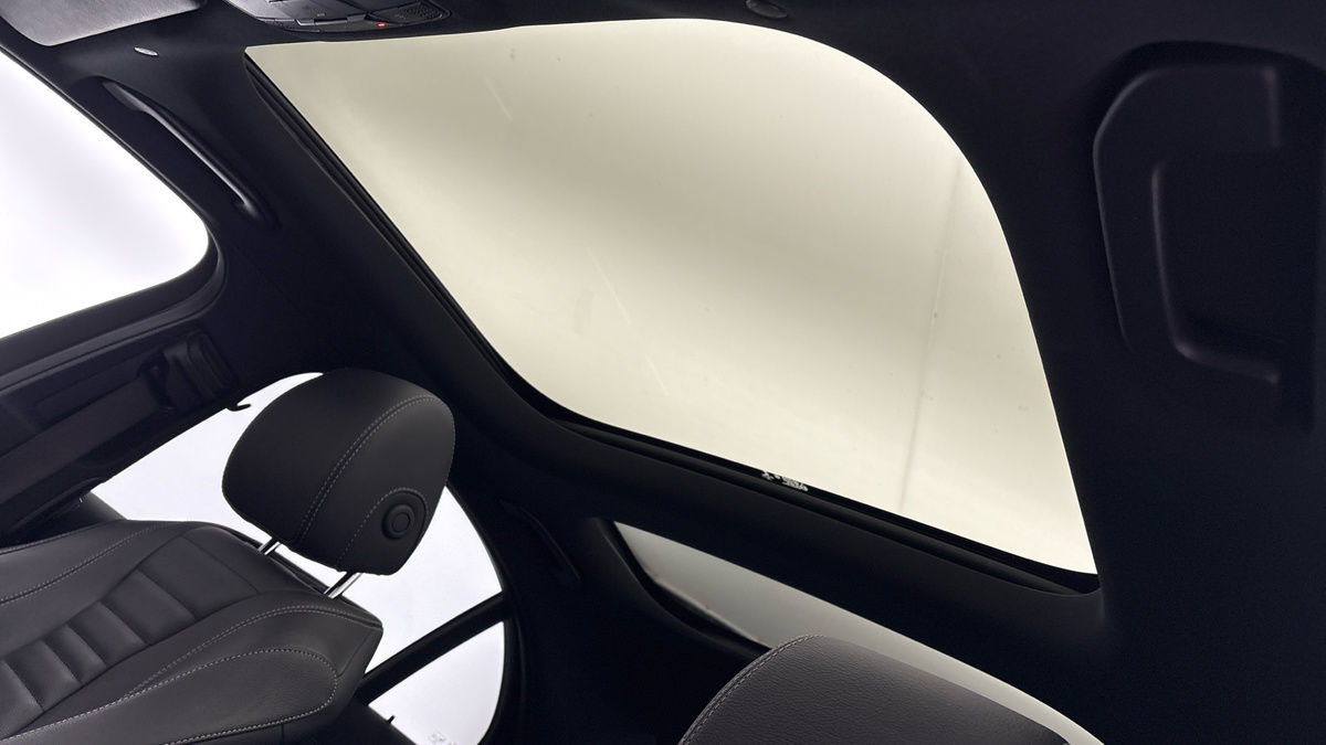 Mercedes-Benz E Class Image 6