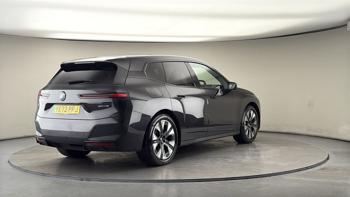 More views of BMW iX