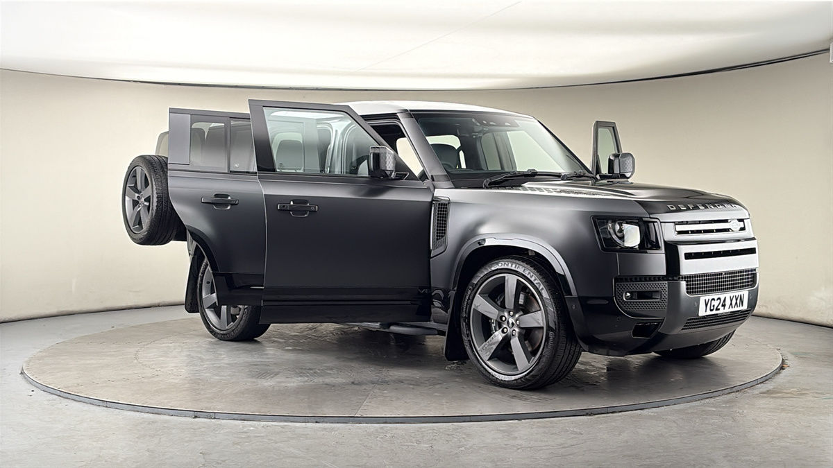 More views of Land Rover Defender 110