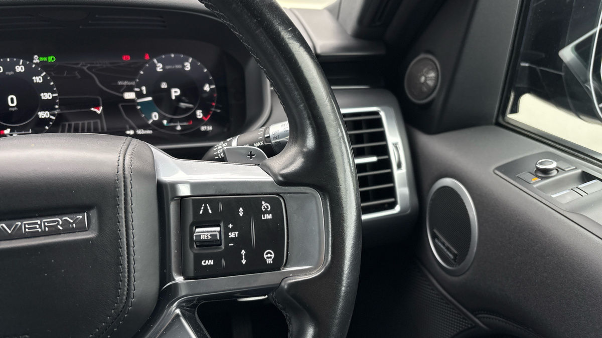Land Rover Discovery Image 14