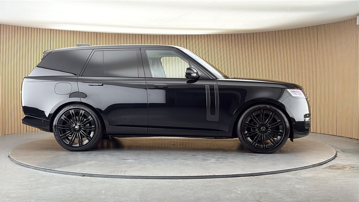 More views of Land Rover Range Rover