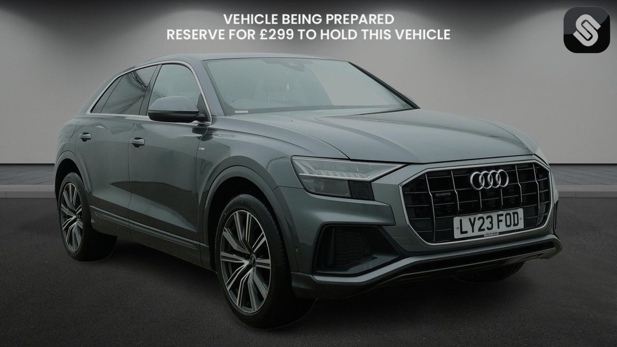 Audi Q8 Sticky Header Image