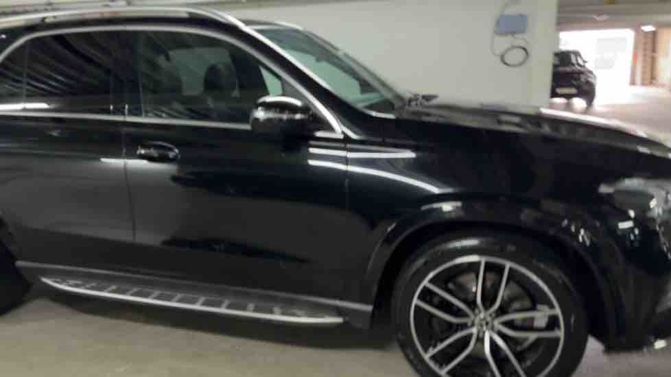 More views of Mercedes-Benz GLE