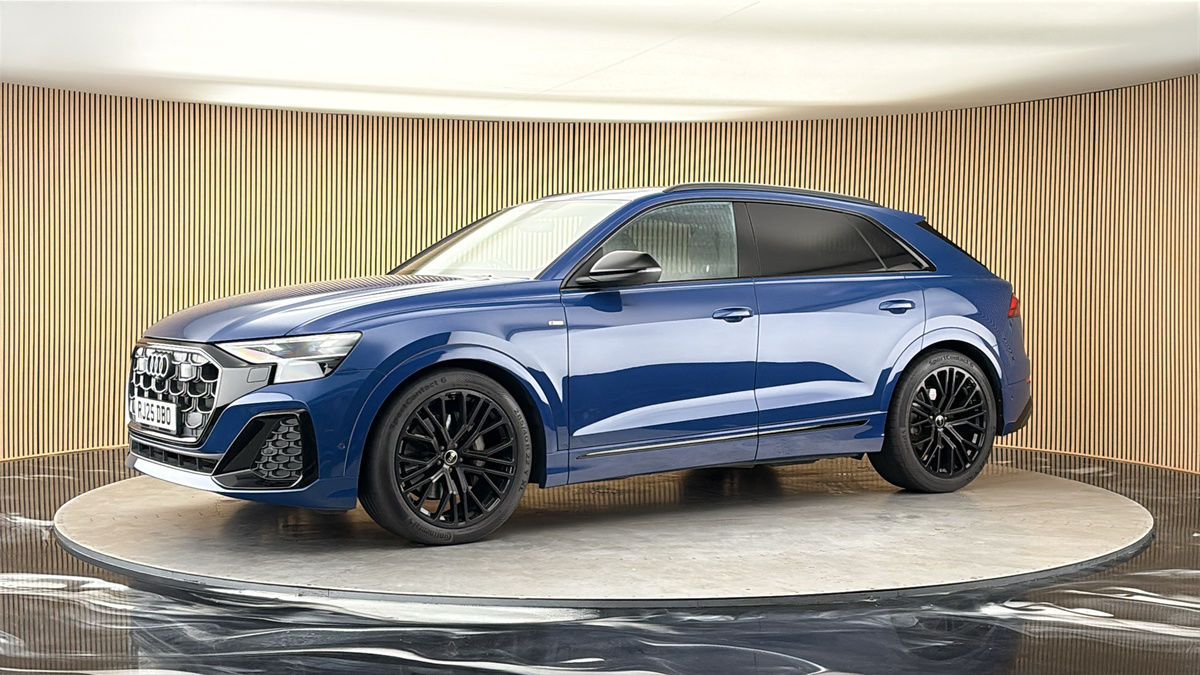 More views of Audi Q8