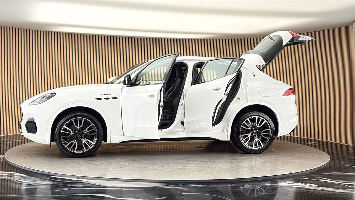More views of Maserati Grecale