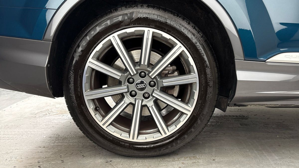 Audi Q7 Image 10