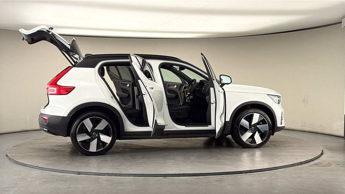 More views of Volvo XC40