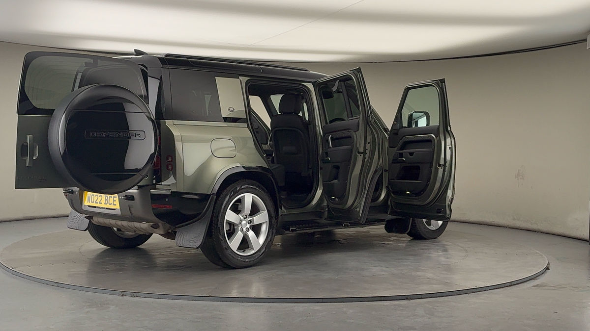 More views of Land Rover Defender 110