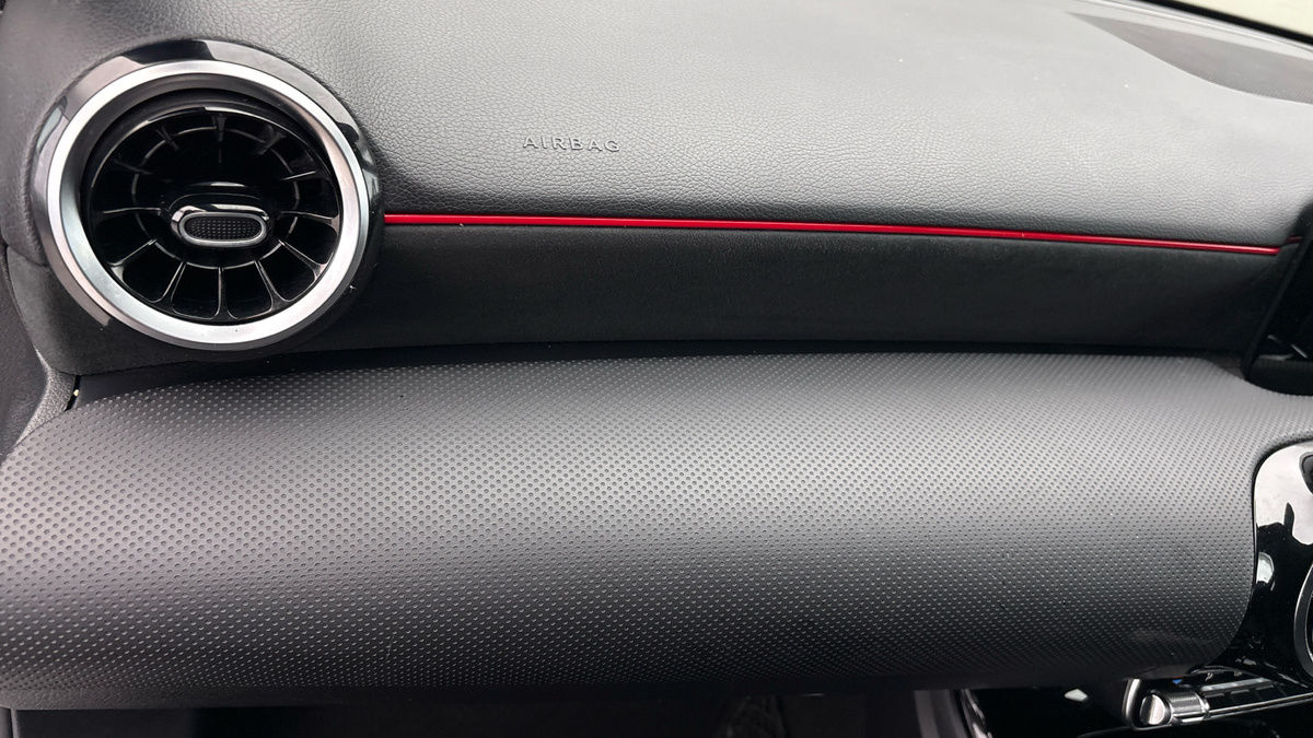 Mercedes-Benz A Class Image 25