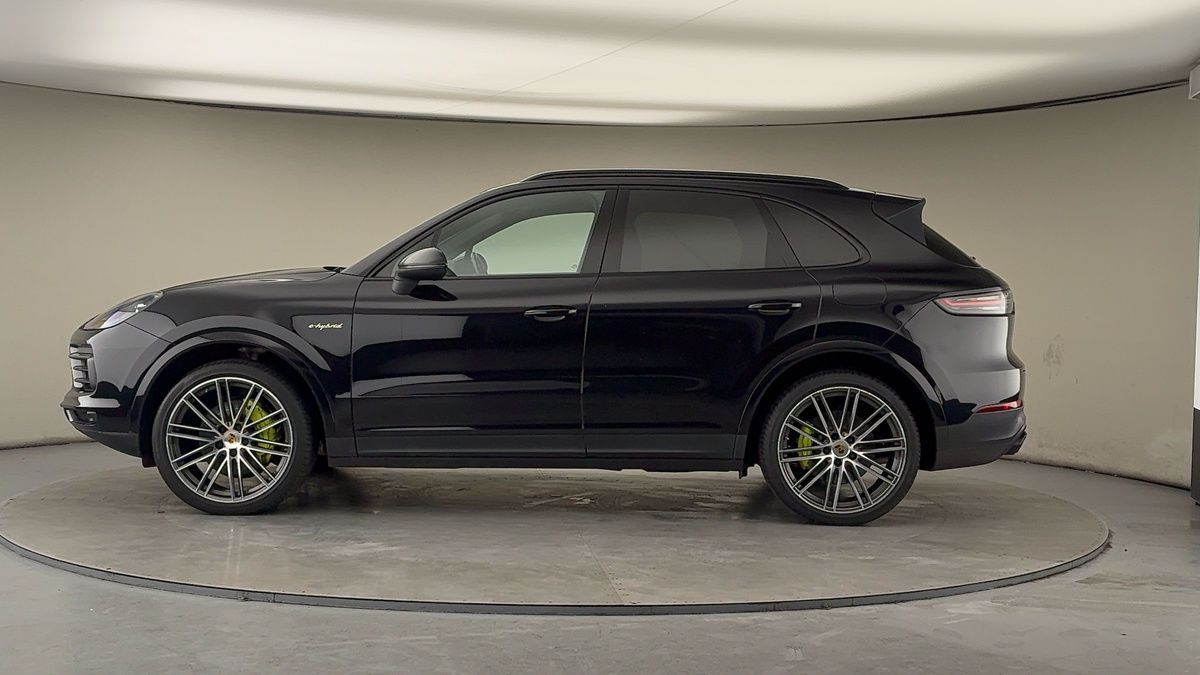 Porsche Cayenne Image 15