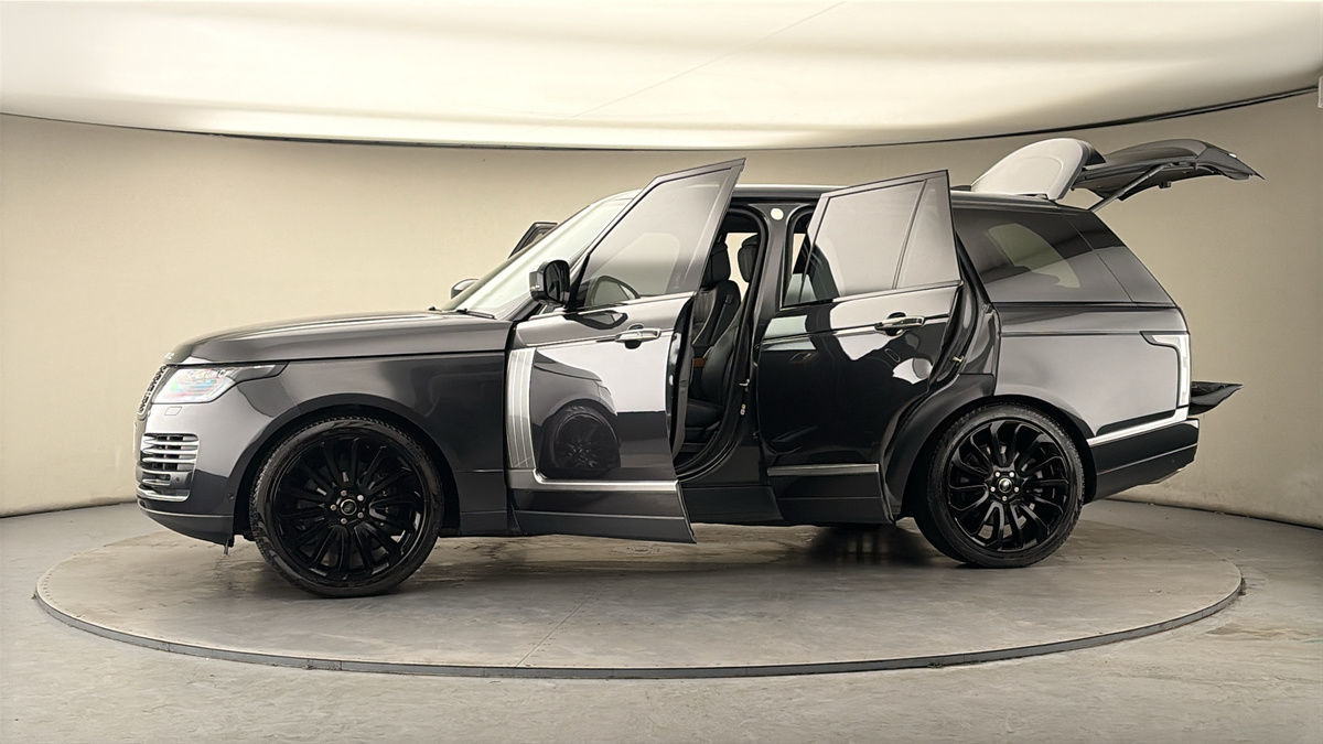 More views of Land Rover Range Rover